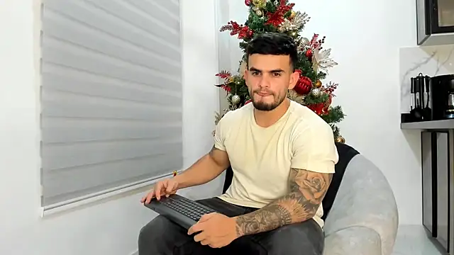 Ricardogo19 online show from November 21, 11:36 pm