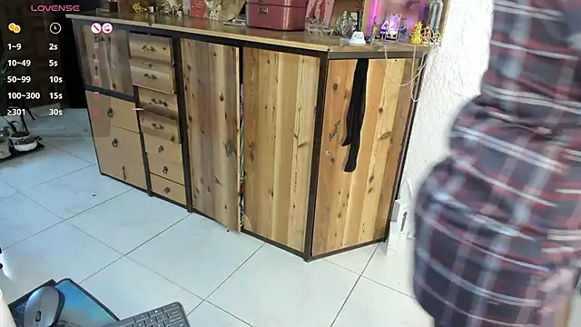 Snapshot of Cristina_Vanegas631 chatting on February 26, 8:41 pm Cristina Vanegas631 online show from February 26, 8:41 pm