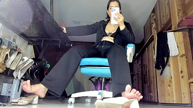 Snapshot of Cristina_Vanegas631 chatting on July 2, 12:43 am Cristina Vanegas631 online show from July 2, 12:43 am