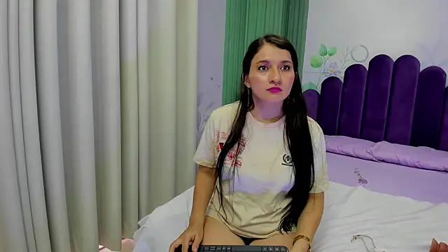 Emelyross  online show from February 22, 6:08 pm