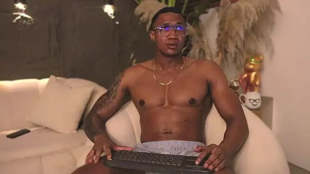 Logan Varela online show from February 20, 6:02 pm