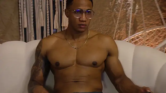 Logan Varela online show from September 10, 1:22 pm