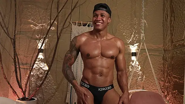 Logan Varela online show from September 25, 1:15 pm