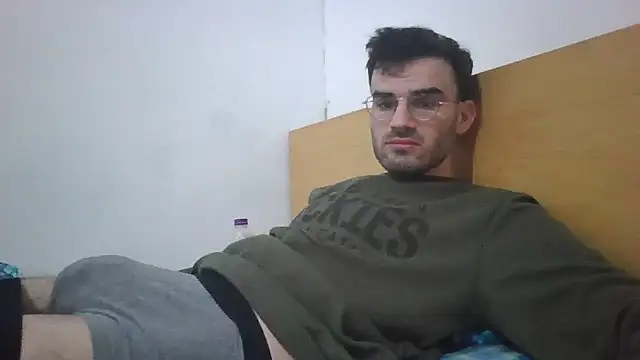 erikamavrik online show from January 14, 7:25 am