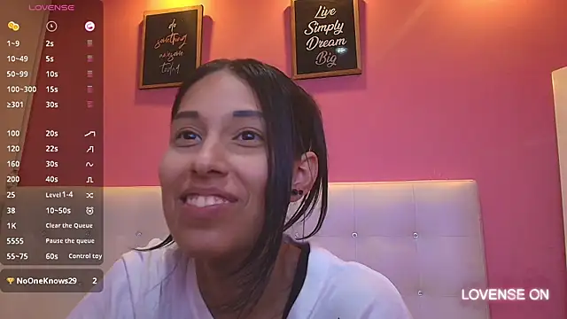 yourcuteneighbourr online show from February 8, 9:35 am