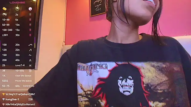 yourcuteneighbourr online show from February 12, 9:10 am