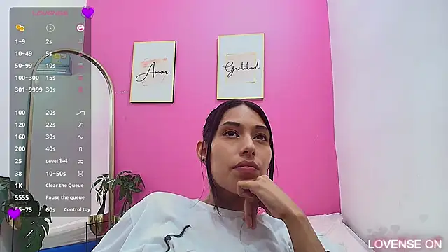 yourcuteneighbourr online show from March 12, 6:18 am