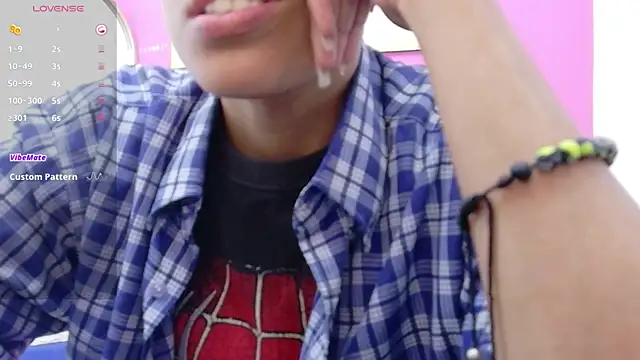 yourcuteneighbourr online show from September 27, 3:44 am