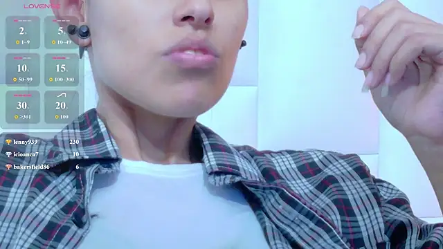 yourcuteneighbourr online show from March 24, 3:22 am