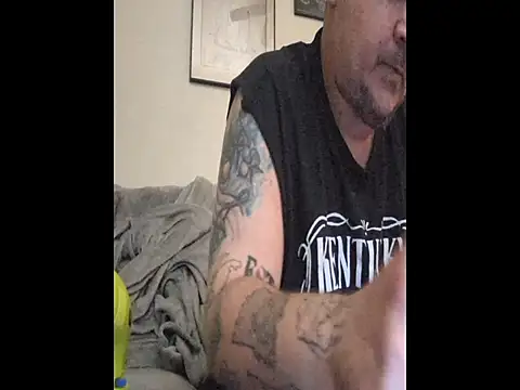 Snapshot of Tyrish361 chatting on May 28, 2:53 am Tyrish361 online show from May 28, 2:53 am