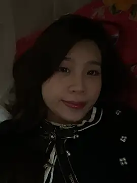 Snapshot of Bae1103 chatting on December 16, 2:27 pm Bae1103 online show from December 16, 2:27 pm