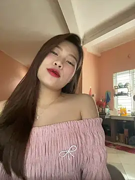 Snapshot of Bae1103 chatting on February 16, 8:21 am Bae1103 online show from February 16, 8:21 am