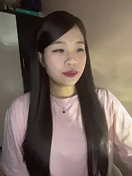 Snapshot of Bae1103 chatting on February 9, 6:12 pm Bae1103 online show from February 9, 6:12 pm