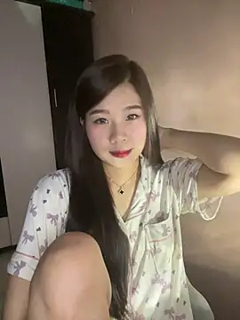 Snapshot of Bae1103 chatting on February 21, 6:42 pm Bae1103 online show from February 21, 6:42 pm