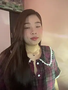 Snapshot of Bae1103 chatting on April 2, 1:36 am Bae1103 online show from April 2, 1:36 am
