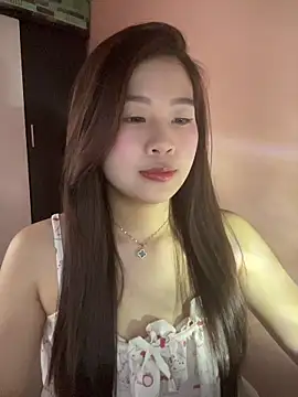 Snapshot of Bae1103 chatting on April 14, 8:09 am Bae1103 online show from April 14, 8:09 am