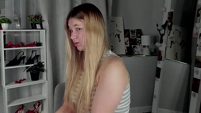 Rebecca Kelly online show from November 5, 2:44 am