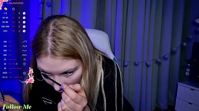 Liv Fay online show from February 19, 4:44 pm