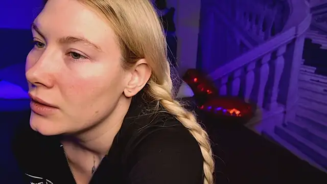 Liv Fay online show from February 22, 1:46 pm