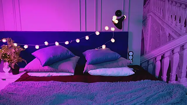 Liv Fay online show from March 7, 8:55 pm