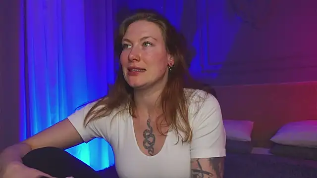 Liv Fay online show from October 8, 3:31 pm