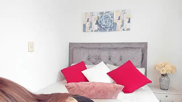 DarlinJones online show from February 22, 9:04 pm