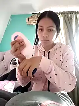 Tiphanydirty3 online show from March 10, 8:12 pm