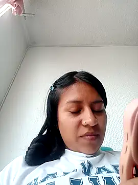 Tiphanydirty3 online show from November 27, 6:32 pm