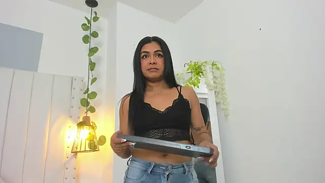 hannah gray online show from October 26, 11:05 am