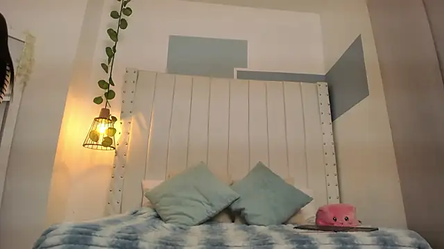 hannah gray online show from February 17, 11:07 am