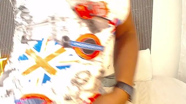Snapshot of NahomyAndrews chatting on June 13, 3:32 pm NahomyAndrews online show from June 13, 3:32 pm