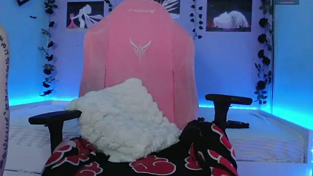 Scarlettsrorm online show from March 23, 8:26 am