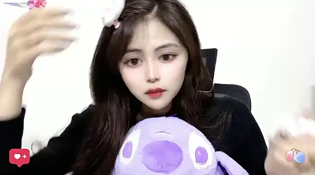 Snapshot of ---MIA--- chatting on February 18, 4:16 pm ---MIA--- online show from February 18, 4:16 pm