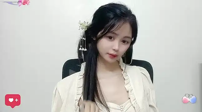 Snapshot of ---MIA--- chatting on February 21, 1:00 pm ---MIA--- online show from February 21, 1:00 pm