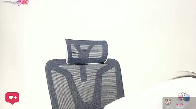 Snapshot of ---MIA--- chatting on February 24, 12:48 pm ---MIA--- online show from February 24, 12:48 pm