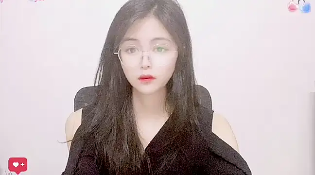 Snapshot of ---MIA--- chatting on March 22, 5:06 am ---MIA--- online show from March 22, 5:06 am