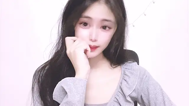 Snapshot of ---MIA--- chatting on October 1, 2:34 pm ---MIA--- online show from October 1, 2:34 pm
