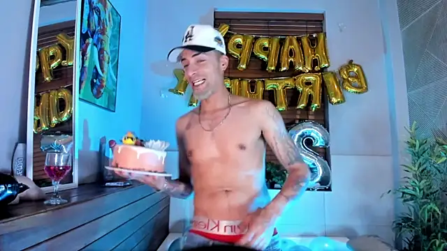 DrakeNeumann online show from October 19, 4:02 am