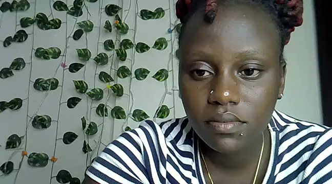 sexybree  online show from February 5, 6:48 pm