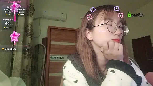 Lili 666 online show from February 6, 7:50 pm