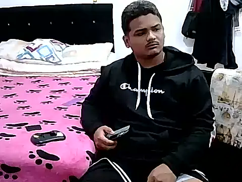 Boycuriousxxx online show from December 14, 11:26 am