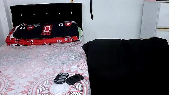 Boycuriousxxx online show from April 4, 12:13 pm