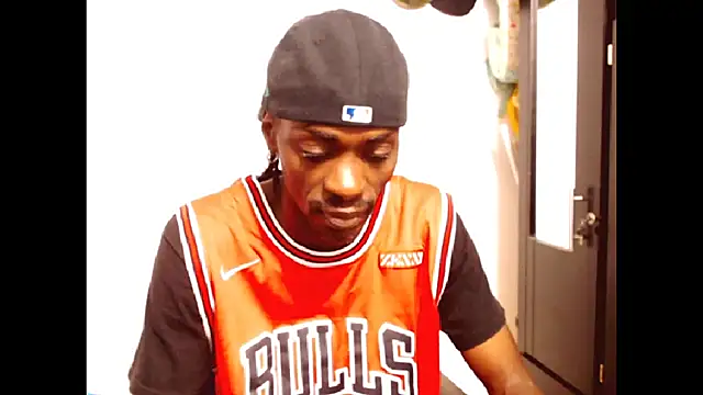 Snapshot of phillip-hot chatting on October 6, 1:52 pm phillip-hot online show from October 6, 1:52 pm