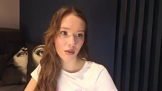 Snapshot of KateVon chatting on March 3, 7:47 am KateVon online show from March 3, 7:47 am