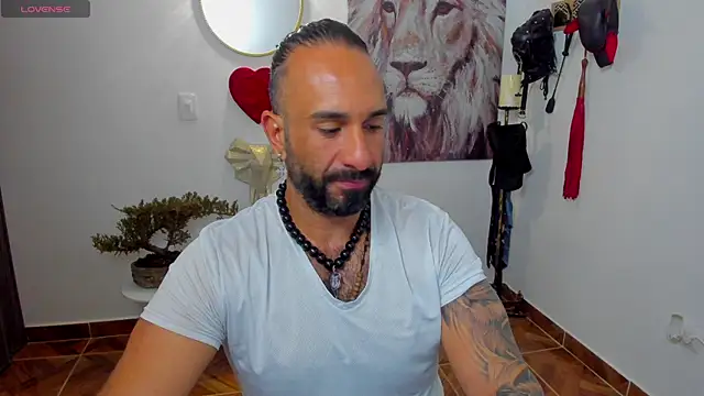 mr maik online show from February 18, 11:00 am