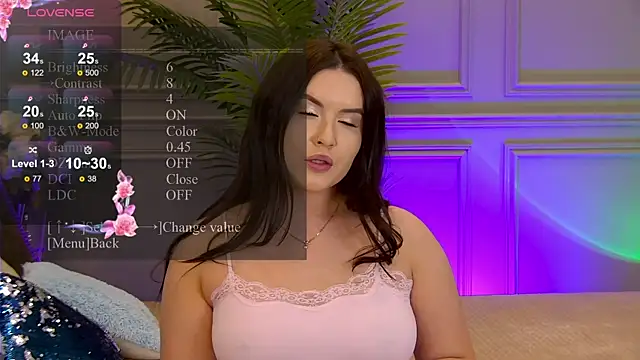 TrishaWinslet online show from March 22, 4:45 am