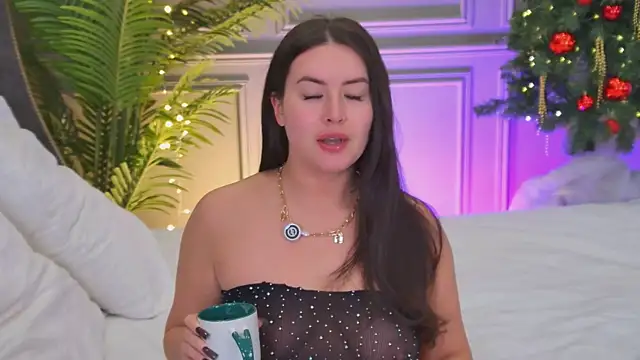 TrishaWinslet online show from December 15, 4:17 am