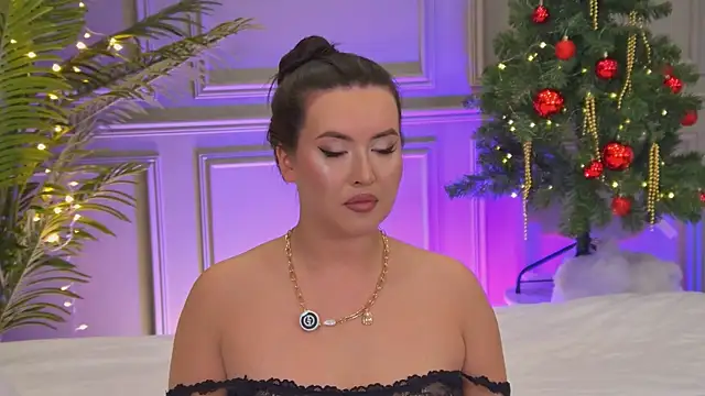 TrishaWinslet online show from December 19, 6:09 am