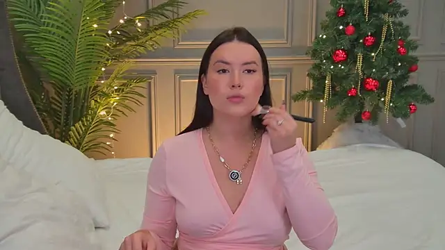 TrishaWinslet online show from December 21, 5:58 am