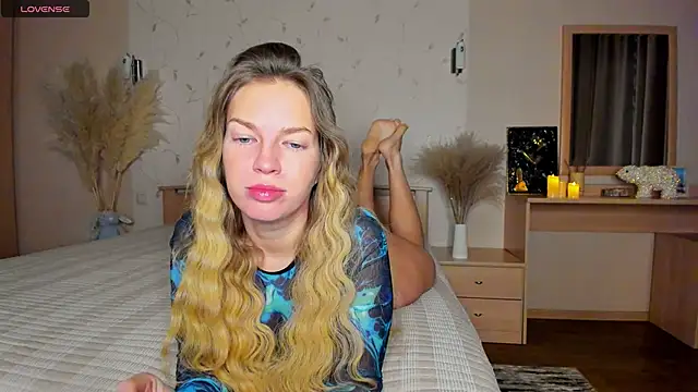 Jeanne Williams online show from January 24, 1:56 am